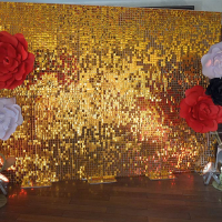 Золотые пайетки с цветами из дизайнерского картона