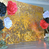 Золотые пайетки с цветами из дизайнерского картона
