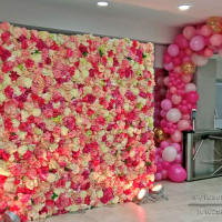 Цветочное панно с воздушными шарами